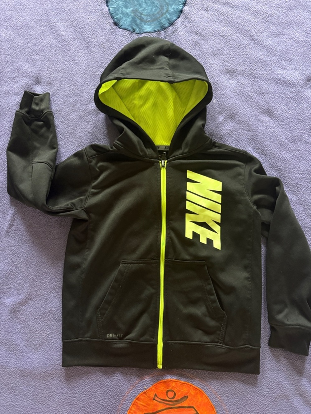 Nike Kids Black Hoodie with Neon Yellow Logo & Lining med 5/6t